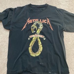Metallica t shirt